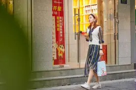 蜡笔小新出奶茶了！勾起了多少80、90的童年回忆？图片