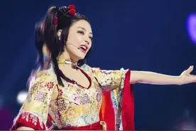 丁当搞民主、万茜一言堂、张雨绮迷之操作，同为队长风评却大不同图片