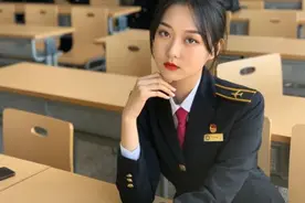 大学“文科”与“理科”班花对比，颜值相差很大，不是一星半点图片