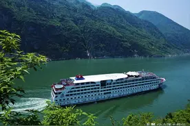 乘坐三峡游轮游长江三峡，船上的住宿怎么样？图片