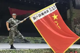 八一军旗不仅标注名字还有历月在心的风采图片