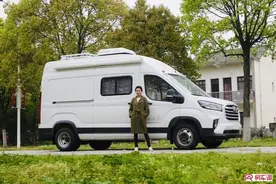 底盘“佳”，价格“美”，22.98万起售的大通V90加长轴B型房车图片