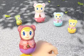 5岁小孩遇到神奇的套娃，会跑会跳会说话，开启一段神奇的旅程！视频封面
