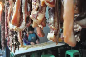 保存腊肉有妙招，不要直接扔冰箱，牢记3个步骤腊肉一年不变质图片