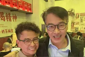 周星驰6大御用配角齐聚首！就差星爷了！67岁吴孟达瘦到认不出图片
