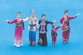 黄婉秋李思宇新老几代“刘三姐”同登舞台展广西新形象扬八桂文化图片