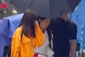 袁冰妍模仿赵丽颖上瘾？新剧造型再次撞衫后者，类似行为不止一次图片
