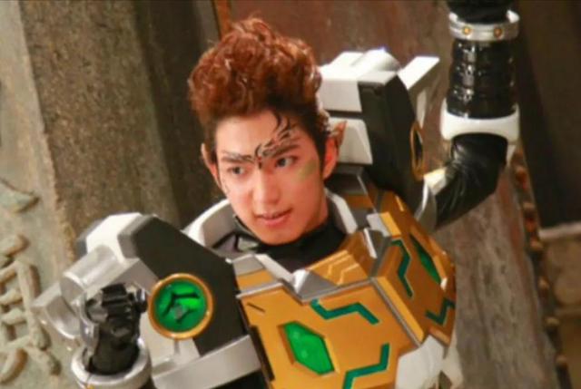 铠甲勇士：黑犀铠甲、金刚铠甲、酷雷伏铠甲。谁的防御力更高？