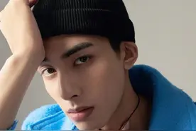 宋威龙的风格也太特别了，这次硬照的荷尔蒙气息+少年感好绝图片