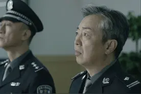 扫黑大bug:林父是黑警儿子还能做警察，浩子多次去夜总会没被认出图片