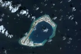中国船在南海倒粪便？菲律宾灵魂质问美国：咋从卫星图看出来的？图片