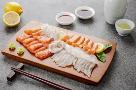 赵先生因吃生鱼片险些丧命，那该如何吃才算安全？图片