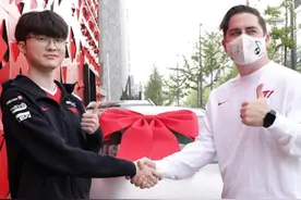 LOL第一人牌面！Faker获得宝马赠车，网友：酸了，李哥舍得加油？图片