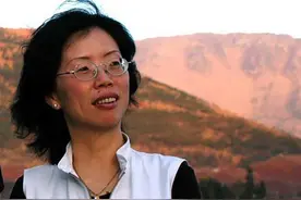 诗江湖50期 | 诗人舒婷：“我嫁你简直像私奔”图片