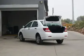 不该被遗忘的“比亚迪”，油耗3毛3已不足4w，满足国六，空间够用图片