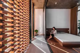 夫妻将小仓库改成住宅，餐厅下沉式，还带大天窗，住着太享受了图片