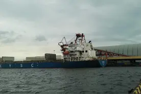 有家的地方没有工作，有工作的地方没有家图片