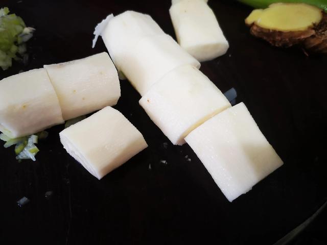 海参花胶山药 2026年海参和花胶怎样煲汤