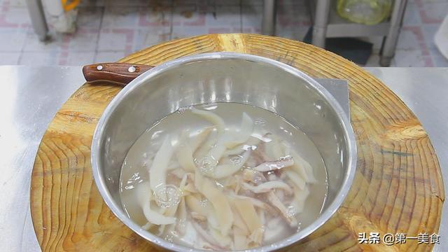 鱿鱼的做法 2026年鱿鱼的做法家常爆炒鱿鱼