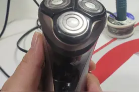 超人刮胡刀拆解维修图片