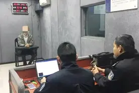 男子为找刺激学校门口造谣“学校杀人”被行拘 网友：果然很刺激