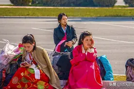 老男人游朝鲜，搭讪街边美女，猜猜她怎么评价我们？图片