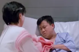 未来人类世界，男人在家生孩子，生出男孩还要被人看不起！视频封面