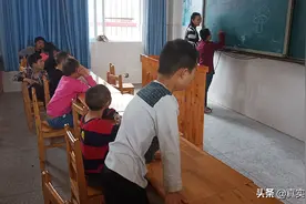 在特殊教育学校里做老师：学生入学三年，第一次说出“老师好”图片