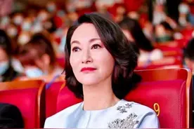 中年女人选短发，记住“三要三不要”法则，年轻10岁还优雅得体图片
