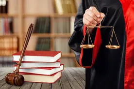 儿子卖父亲房，因拆迁补偿上涨父亲反悔，房屋买卖合同效力的认定图片