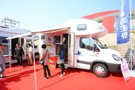 戴德自由风房车 大电池大水箱大冰箱 反正各种大就对了图片