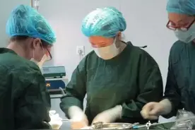 26岁小伙口吐白沫，抢救4小时，医生直言：都是自己作的图片