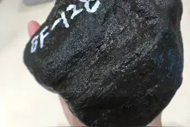 莫湾基冰晴牌子料，皮壳紧致，翻砂均匀图片