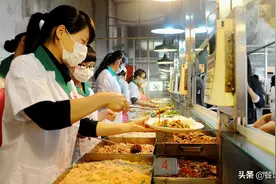公务员食堂“有多爽”?3块钱牛羊猪肉随便吃，饭菜七天不重样图片