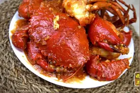 新加坡的名菜：辣椒螃蟹，这道菜在家也能轻松Get图片