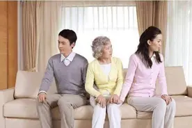 婆婆不帮你带孩子，等她老了你会侍候她吗?3位宝妈的回答，太现实图片