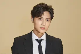 王子邱胜翊拍《让我守护妳》MV 《覆活》剧组演员惊喜现身庆生图片
