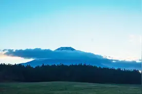 世界最“强”房东，政府每年向他交租金，只因富士山是租他家的！视频封面