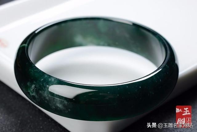 玉镯怎么鉴别真假？鉴别玉镯真假的简单方法