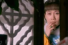妻子路过丈夫房间，却发现了丈夫不为人知的秘密，瞬间就看呆了视频封面
