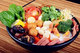 辣胡子辣辣胡子辣，辣胡子吃完麻不辣，麻辣烫这些套餐才美味~图片