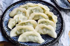 天气冷最适合吃饺子，这3种饺子荤素搭配，营养均衡，鲜香味十足图片