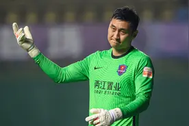 38岁的重庆老将本轮爆发，曾在鲁能踢主力，荣获过中超最佳门将图片