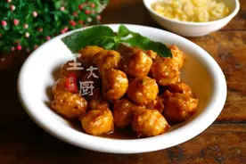 一根白萝卜一块鸡胸肉，做出的肉丸嫩滑Q弹，好吃还不胖图片