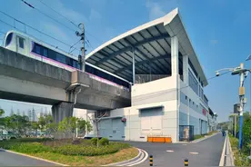 国家为什么要严控城市地铁建设？看完这张盈亏表你就会明白了图片