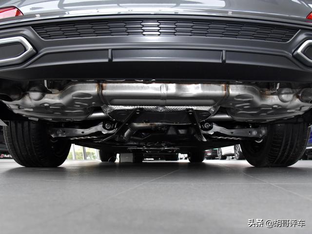 高功率增压机配四驱，价格实惠又是豪华行政轿车，带你看奥迪A6L