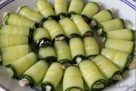 黄瓜卷五花肉，没想到这么好吃，年夜饭简单一做，上桌瞬间就扫光图片