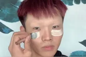 网红大佬仿妆“魏无羡”，本以为是蹭热度，师姐：羡羡是你吗？图片