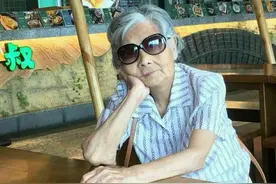 女人过了50岁，3种“擦脸的”要多用！会用的人，比同龄人显年轻图片