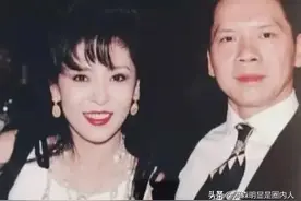 因为这件事，向华强当年没娶关之琳，看关之琳和向太的合照就懂了图片